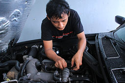 bengkel bentley supercar
