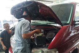 service aki mobil