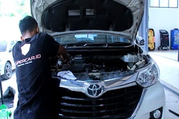 montir mobil toyota online
